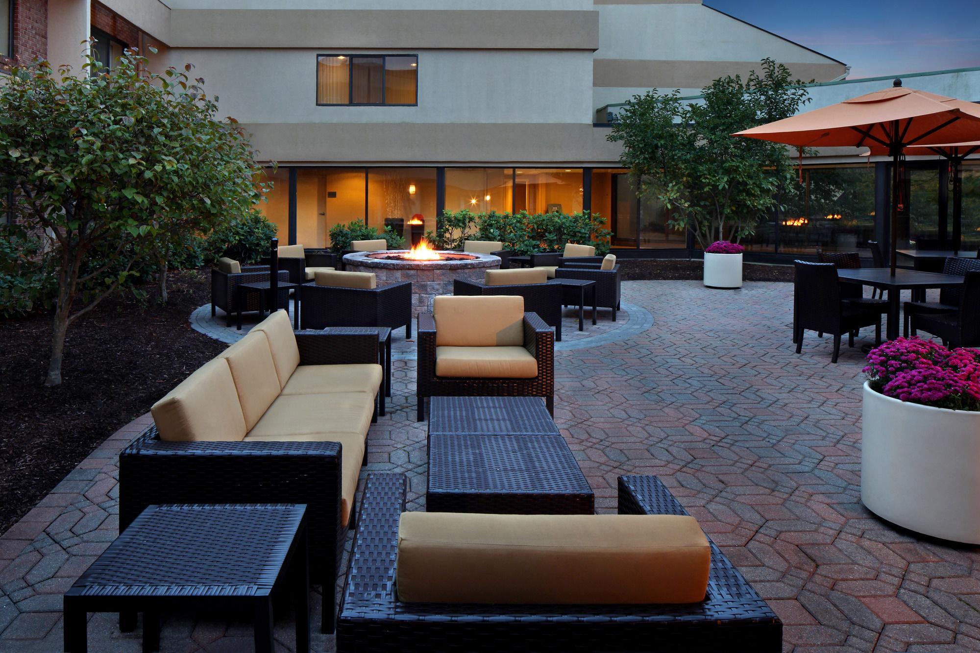 Courtyard Hartford Cromwell Hotel Kültér fotó